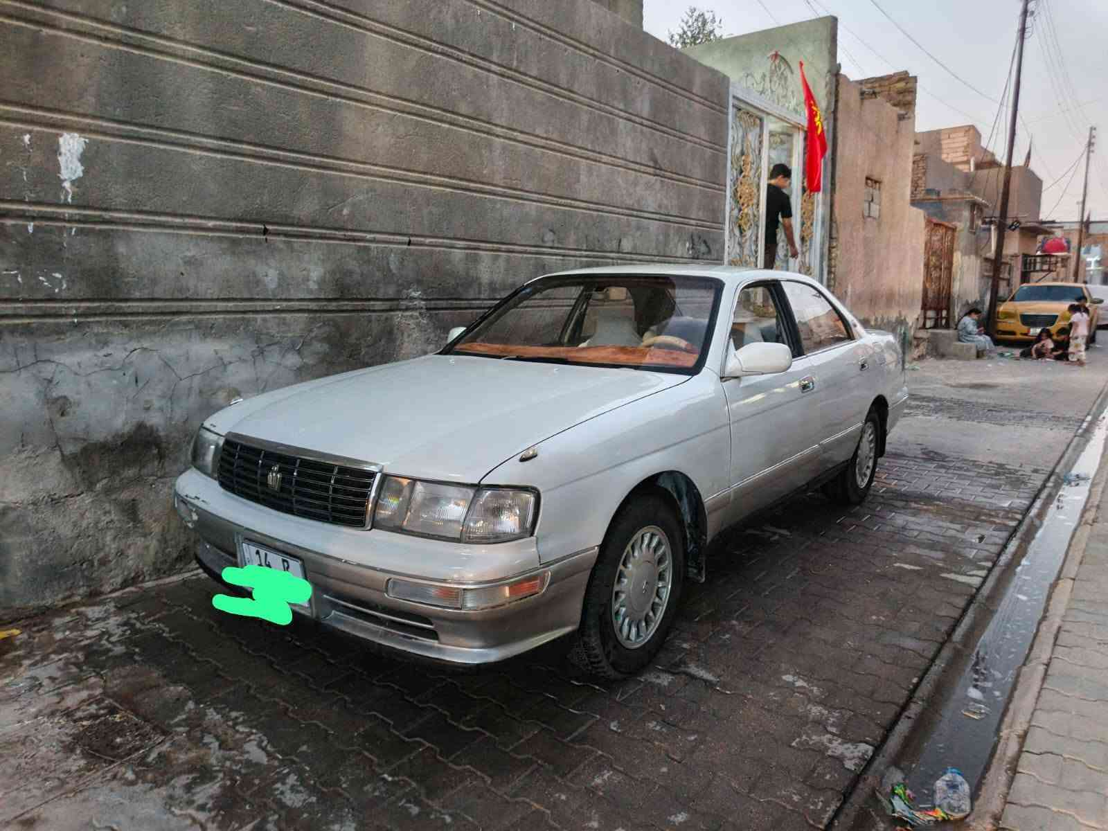 السلام عليكم بطه فصل مديل 94
كير اومحرك 2500السياره كلش حلوه 
السعر 50اوبيه مجال سنويه جديده راعيه بلبصره 
التواصل على الوتساب *********** البصرة, العراق
