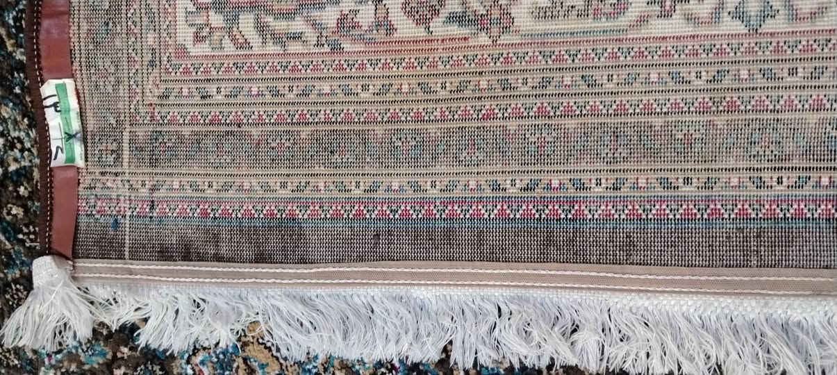 نوع ثقيل جدا للبيع تحتوي على صوف قياس 4*3
السعر 55 الف
*********** وتس اب
