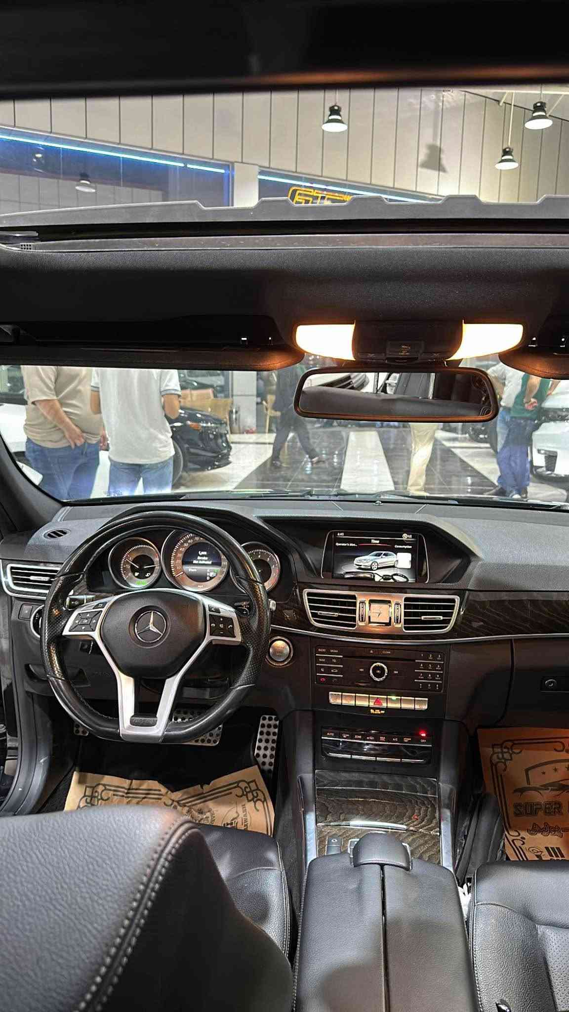 Mercedes Benz E-350 2016
فول مواصفات 🔥
بدون دعم و صبغ 📦✅
V6 ✅
65 مايل ✅
سعر : 220$ ورقه و مجال بسيط ✅ دهوك, العراق
