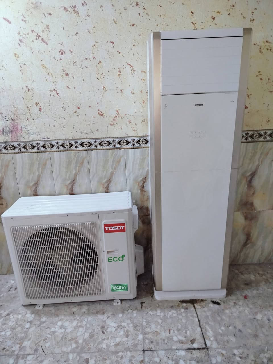 السلام عليكم 
يتوفر لدينا سبلت توسوت 3طن 
غاز 410
انتاج 2020
مع كامل ملحقاته بوري وغار وريمونت ويرات ونظيف كلش 
ضمان شهر كامل 
بلادي شركه 
سعر  1250
مكاني بابل القاسم خلف مصرف الرافدين 
رقمي بي واتساب ***********
