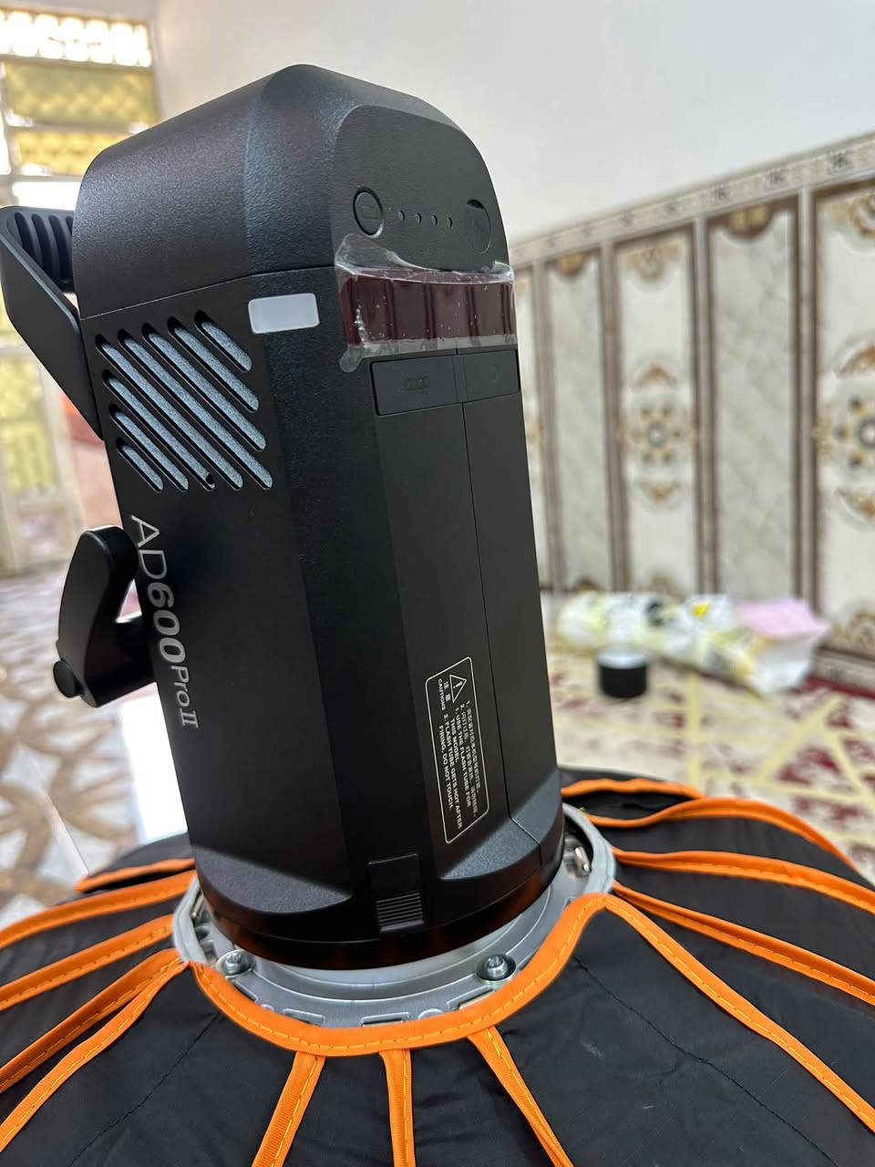 اضاءة 600 pro ii الاصدار الثاني ما مشحونه ولا مره جديده كارتونها وكلشي موجود السعر 750
