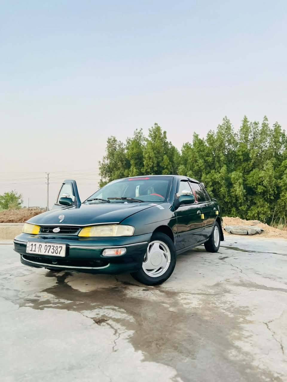السلام عليكم 
كيه سيفيه موديل 1996رقم بغداد دولي 
صدر امامي خلفي جديد 
تخم تاير امامي خلفي جديد 
السياره مصبوغه عام مكفوله كفاله عامه من ضربه والكصه 
محرك مسكر 
العنوان واسط الزبيديه 
***********
