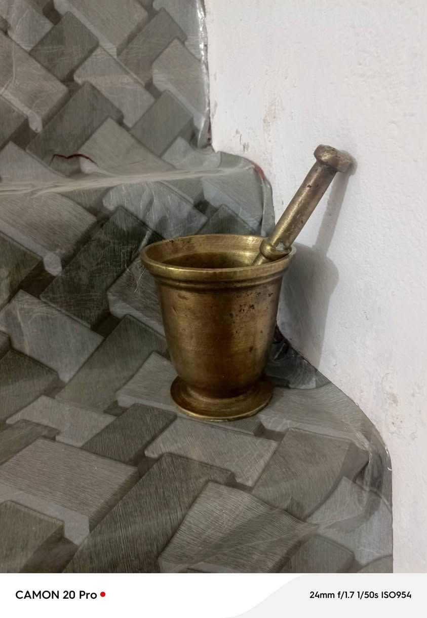 السلام عليكم غراض للبيع عنوان دور النسيج ***********
