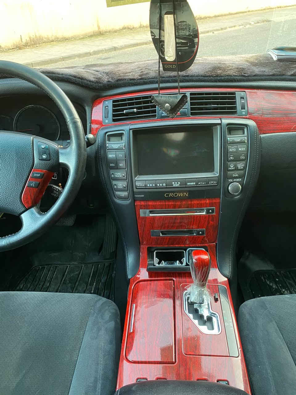 ماشەللە لە مالی هەموو لایەک❤️📦
 
‏Toyota crown shahina182 . سپۆرت 🚀2005 🤍
کۆدی بۆ کراوە   ☑️خاوەن کۆد مەوجودە✔️

گێر گەورەی مەکینە گەورە بێ دووکەل   ☑️

سەیارەکە بێ بۆیاخە 📦 تەنها دوو پەڵە بۆیاخی ئەوروپای هەیە. 
 بێ مەسروف بۆ مەسروف مەگەڕێ سەیارەی ماڵانە .
کەڤەر شەنسی کۆسەرە بەشەرت . گێرو مەکینە بەشەرت. کۆد بەشەرت.

  ( سەیارەکە موسە .  )
 
٣دووگمە 
ناو ڕەشی ساج سوور ❤️📦ساجەکانی زۆر جوانە ❤️👑
کوشن خەزن
سوکان کارەبا
شاشەو کامێرە
 لایت ناوچەی کوێر
لیدی بەرقاچەکانی بۆ دانراوە 
حاسە  دواو پێش مەزبوت 
مجمووعە لێکزز
کوشن کارەبا  
ئاوێنە شەفت
چوارتایەو ویلی لۆکی دینگەی  تاقمی لەژێرە 📦      
پاتری لۆک 
کامل سێرڤزز کراوە
برێک بەسراوە
کامل پۆلیش و سماتە کراوە 
جامی دواو پێش هەلگیراوە 
تەبرید ساردو گەرمی مەزبووت

 ڕۆنی گێر و مەکینە گۆڕاوە . 

  سەیارەکەمالی مالی دۆستە 🌷 

شوێن (شارەزوور .هەلبجەی تازە)
 
***********
ڤایبەرو وەتسئاپ لەسەرە .
