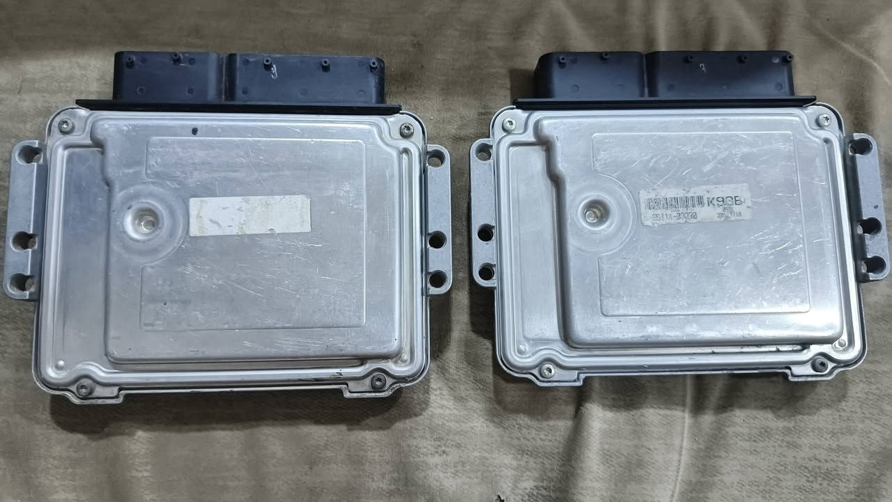 متوفر مجموعة عقول محركات ECU أصلية KEFICO، مناسبة لعدة موديلات هيونداي:
🔹 1. KEFICO H10

رقم القطعة: 39120-2B000

النظام: Bosch MG 7.9.8

السيارة: Hyundai Elantra HD / Avante HD

الموديل: 2006–2010 تقريباً

المحرك: 1.6L بنزين

الحالة: حسب الفحص والتجربة

🔹 2. KEFICO K77B

رقم القطعة: 39114-03125

النظام: Bosch MEG 17.9.13

السيارة: Hyundai Accent RB / New Accent

الموديل: 2011–2014 تقريباً

المحرك: 1.4L بنزين 

Security / Immobilizer
🔹 3. KEFICO K93B

رقم القطعة: 39114-03230

النظام: Bosch MEG 17.9.13

السيارة: Hyundai Accent RB / New Accent

الموديل: 2011–2015 تقريباً

المحرك: 1.4L / 1.6L حسب رقم السوفتوير والتجهيز

يحتاج مطابقة قبل التركيب.

🔹 4. ECU رقم 960A4

متوفر

Security / Immobilizer

للاستفسار واتساب.. ***********
