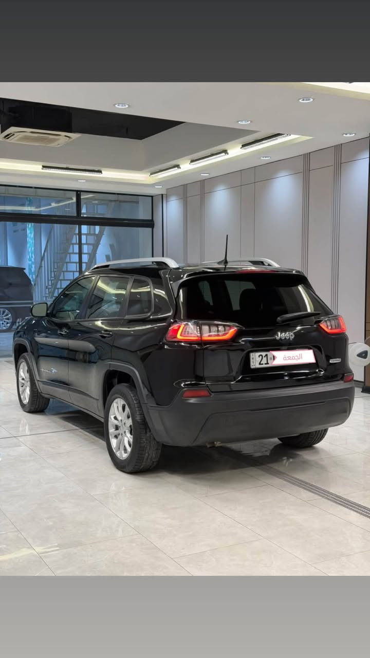 جيب شيروكي بزون 🚗🚗
موديل 2021
رقم سليمانية تحويل او وكالة ثاني يوم
شاشة كار بلي
تحكم ستيرن
بچم زنون كامل + كشتفات زنون
مواصفات لاتديود
بجم اسود
سايد بريك كهرباء
اوتو ستوب
رادارات جانبية 
ورادار توقف امامي
محرك 2.4
وباقي المواصفات المعروفة 
السيارة بيها حادث بنيد وجاملغ فقط 
تصليح درجة اولى والسيارة بدون اي نقص كاملة من كلشي
السعر 138 وبيها مجال بسيط 
مكان السياره بغداد الكاظميه
للاستفسار الرقم ***********
