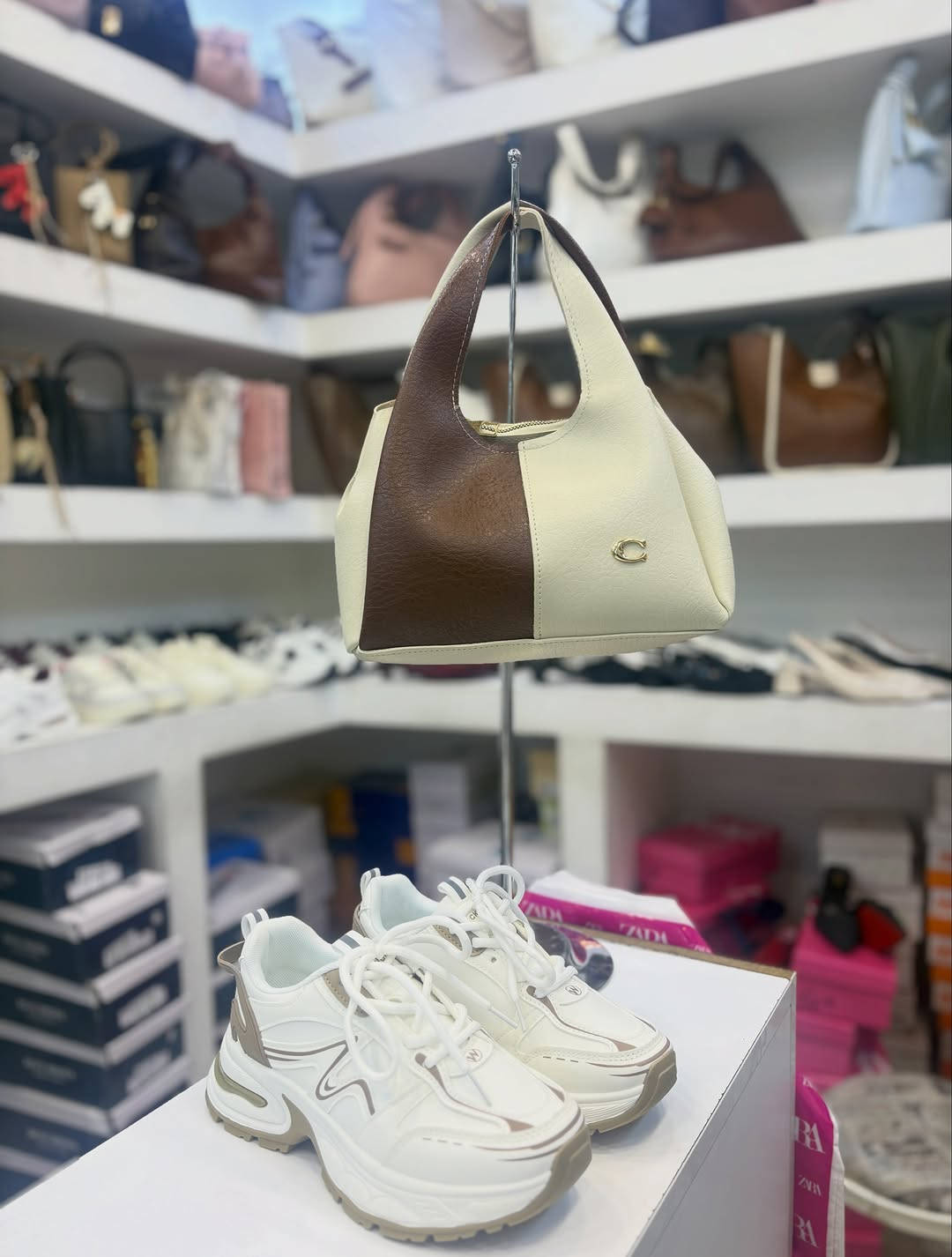 كوزال شوز 
📍العنوان_بابل _حله_ جواهر مول الطابق الارضي
