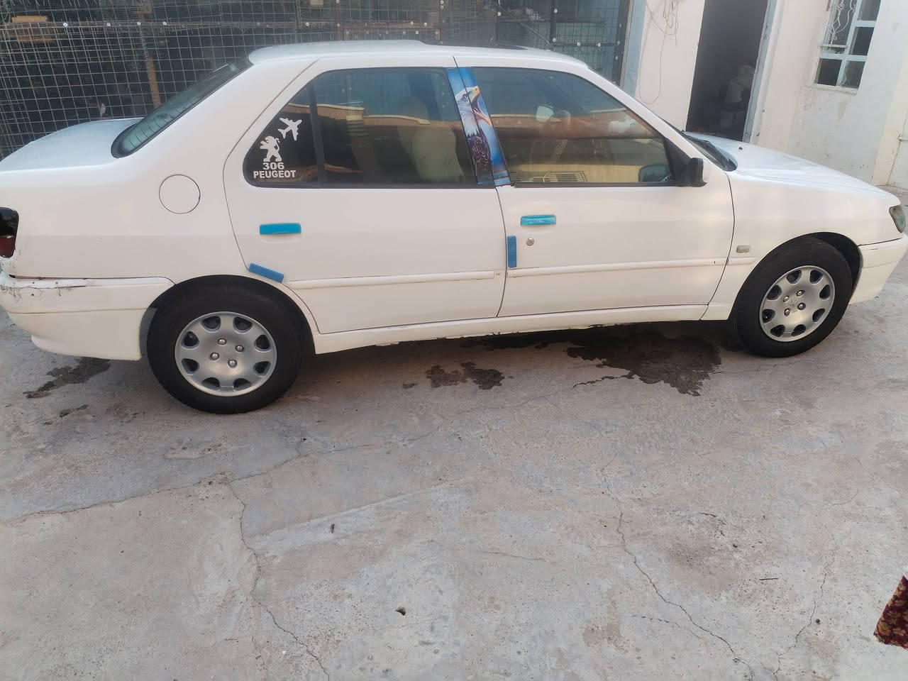 السلام عليكم بيجو للبيع موديل 2001 رقم كركوك حره مو مطلوبه شرط التحويل سنويه صاقطه بل 21 كير محرك كلوجديد تيرات 4جدد كهربئيات كلها شغاله الساره ماعايزها شي مصبوغه عام السعر 38 وبيها مجال اللا ستفسار على الرقم ***********
