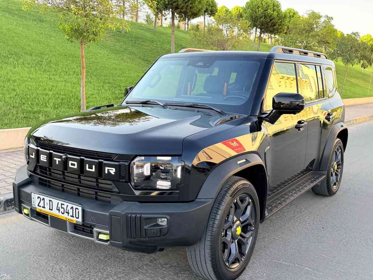 بە ناوی خوای گەورە
جیتۆر T2 مۆدێلی 2025 لەکچەری فوول مواسەفات قەپات
لە زەمان دەرکراوە لە دەرەوە ڕۆنم گۆڕیوە
بێ بۆیاخ و بێ سارد هیچی پێوە نییە
ناو سەوز شاشە گەورە کامێرا ٣٦٠ پلە ڕادار  و خەتی جادە و ئۆتۆ پارک سوکان ڤۆلیۆم کوشن سارد و گەرم پانۆراما تەبرید مەرکەزی گێڕی سەر سوکان پێنج مۆدی لێخوڕین بلاجیکتۆر و لید و زینۆن حاسەی پێش و دوا 
دەبڵ ئەکسل و مەکینە 20ی تۆربۆ 
شاشەکەم بەرمەجە کردووە زۆر بەرنامەم بۆ دابەزاندووە یوتیوب پڵەس و وەیز و کەناڵی جیهانی هەموو گیانی لە سەر دەقی شەریکە ماوەتەوە
سەنەوی و ڕەقەمی تازەیە بە ناوی خۆمەوەیە
شوێن سلێمانی
*********** السليمانية, العراق
