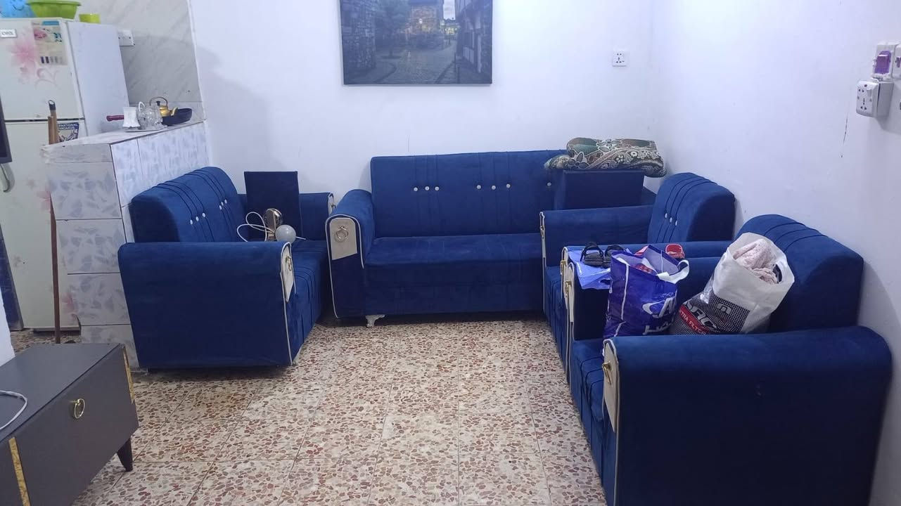تخم • كنبة • قفل