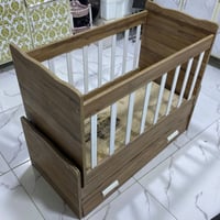 سرير أطفال • مستعمل قليل • بصرة المركز
