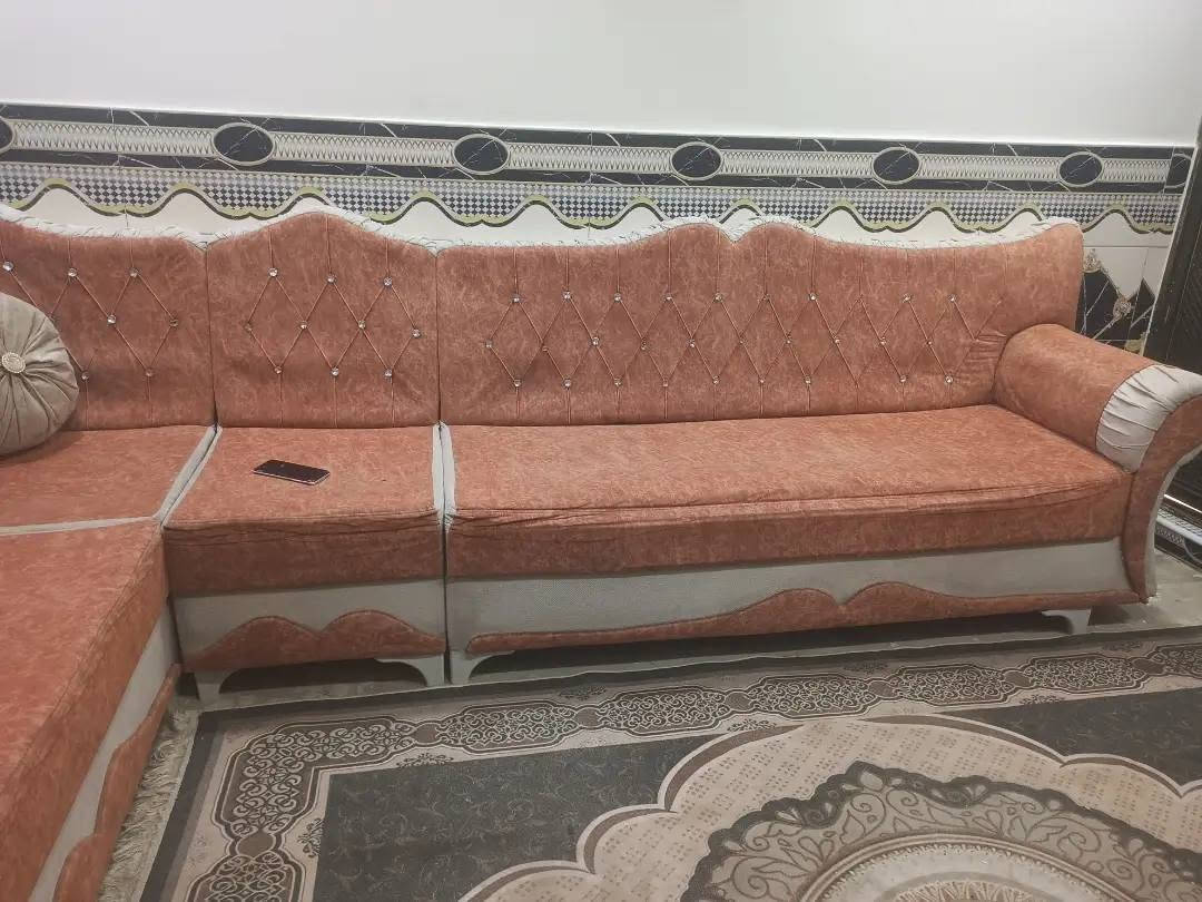 سلام عليكم ديوان نضيف  للبيع تفاصيل خاص او نتصل ع رقم ***********
