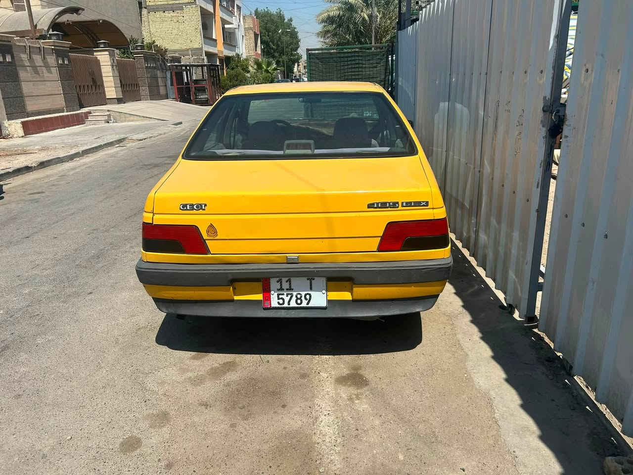 بيجو GLX405موديل ٢٠٠٩سيارة كير مكينه مكفوله تبريد شغال 
دواخل مرتبة الرقم انكليزي الجديد مصفره هيأة غرامات التحويل مباشر شرط التحويل السعر ٢٤ وبيه مجال اني مكلف بل نشر رقم الهاتف ***********العنوان بغداد الوزيرية
