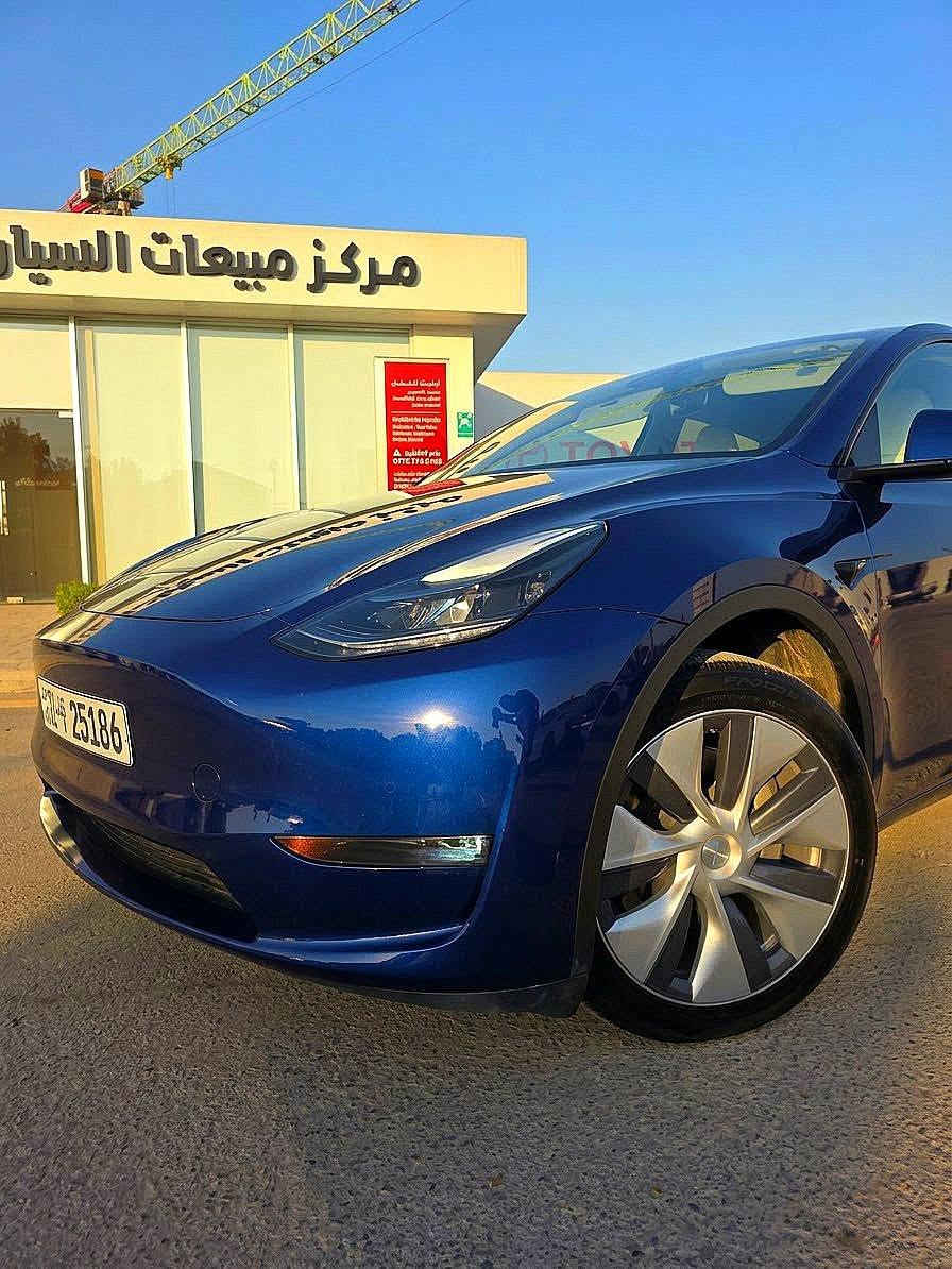 🚘: تسلا موديل Y لونج رينج (Tesla Model Y Long Range AWD)
🌟 الفئة: (دبل ماطور - دفع رباعي)
📅 الموديل: 2024
🛣️ الممشى: 20,000 ميل
🔢 رقم الشاصي: [7SAYGDEE3RA268033]
​⚙️ أبرز المواصفات والتقنيات:
​الاتصال والتحديثات: السيارة أونلاين ومحدثة على أحدث إصدار .
​الأداء: منظومة دبل ماطور (Dual Motor) مع نظام دفع رباعي (AWD) لتسارع وقوة ممتازة مع مدى قيادة طويل (Long Range).
​المقصورة: فخامة مطلقة باللون الأبيض الملكي (White Interior) مع مقاعد جلد ممتازة.
​الخارجية: لون أزرق جويتي (Deep Blue Metallic) 
​التكنولوجيا: الشاشة الرئيسية الكبيرة المتكاملة للتحكم بجميع خصائص السيارة، أنظمة الأوتوبايلوت (Autopilot).
​الرقم: رقم أربيل (جاهزة للتحويل).
​✅ حالة السيارة والضرر:
​الضرر: بسيط جداً (قطعتين صبغ فقط: جاملغ خلفي عكس السائق + بباب الصندوق).
​الأيرباك: سليم 100% (بدون أيرباك - مكفول بشرط الفحص).
​السيارة مكفولة ومفحوصة بالكامل: (، باتري، ماطور، وأنظمة البرمجة ممتازة وجاهزة للاستخدام).
​💰 السعر: [217$]
📍 الموقع: بغداد / الأعظمية
📞 للتواصل والاستفسار (اتصال أو واتساب): ***********
