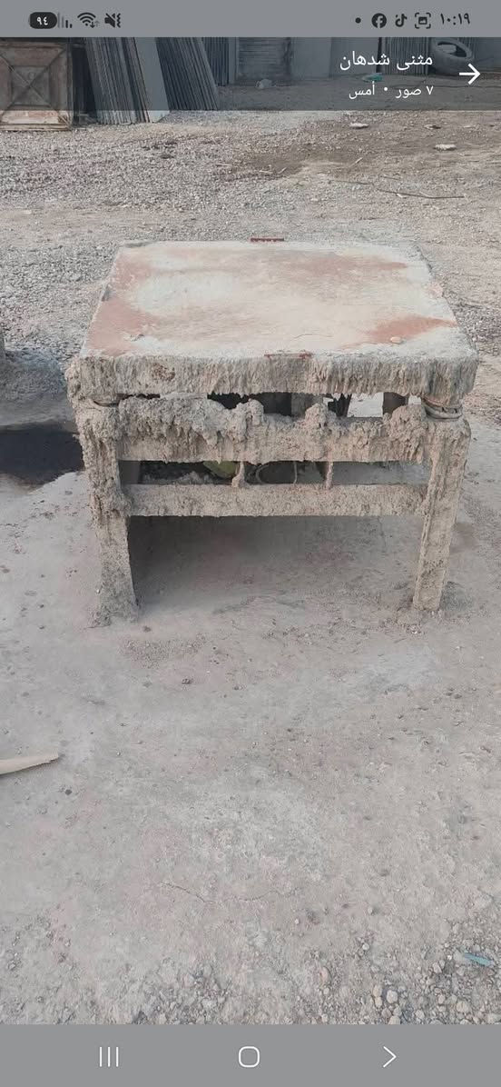 للبيع معمل بلوك
خباطه وهزاز وقوالب 
الديوانية طريق السنيه 
للتواصل ***********
