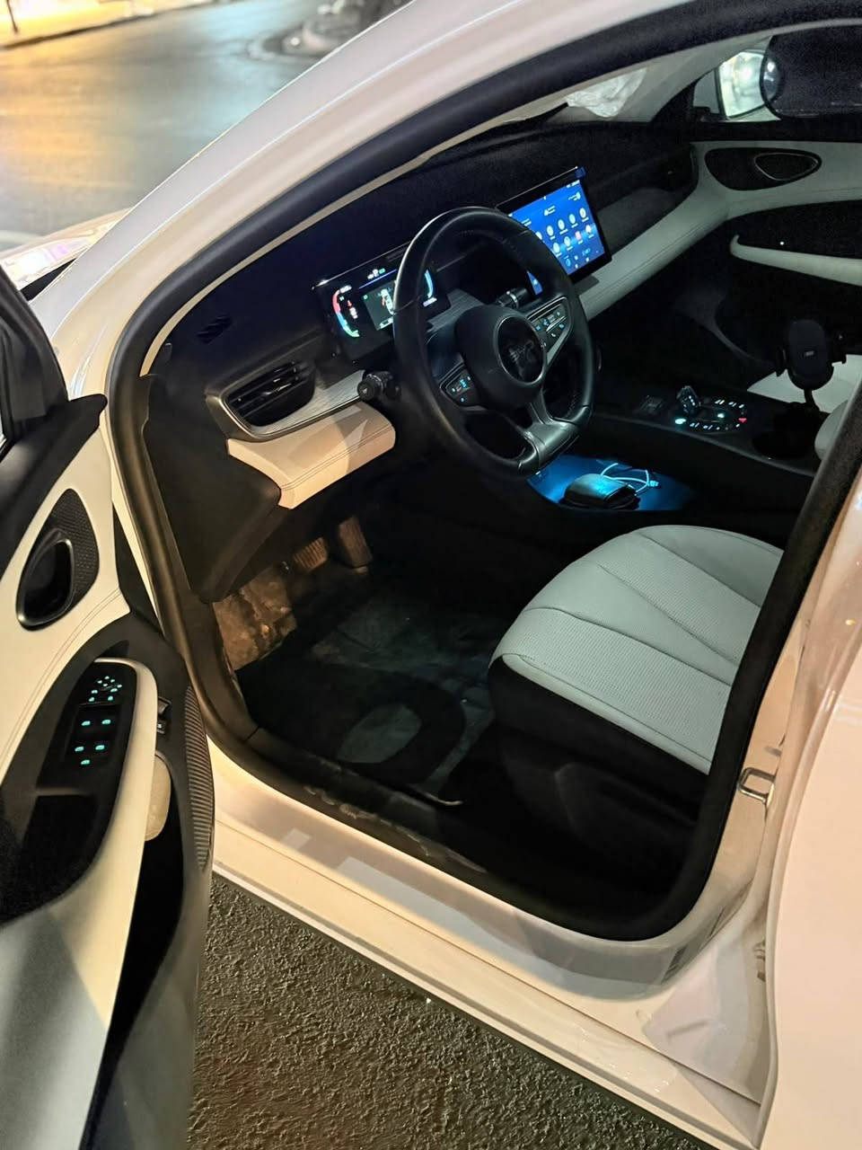 مكفوله كفاله عامه BYD سيل 5 ماشية 8000
رقم بغداد السعر 20 و200 
*********** واتساب أو اتصال فقط
غير متواجد على الفيس
جماعه تعليق مجهول الهوية فدوه اروحلكم لطب وتكتب ترهم ب19  او هي بيش الزيرو الله يوفقك دنيا وآخره
عجبك سعر عل راسي معجبك هم على راسي
