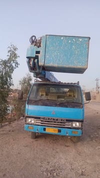باسكت هيدروليك • ارتفاع ١٧م • محرك نظيف