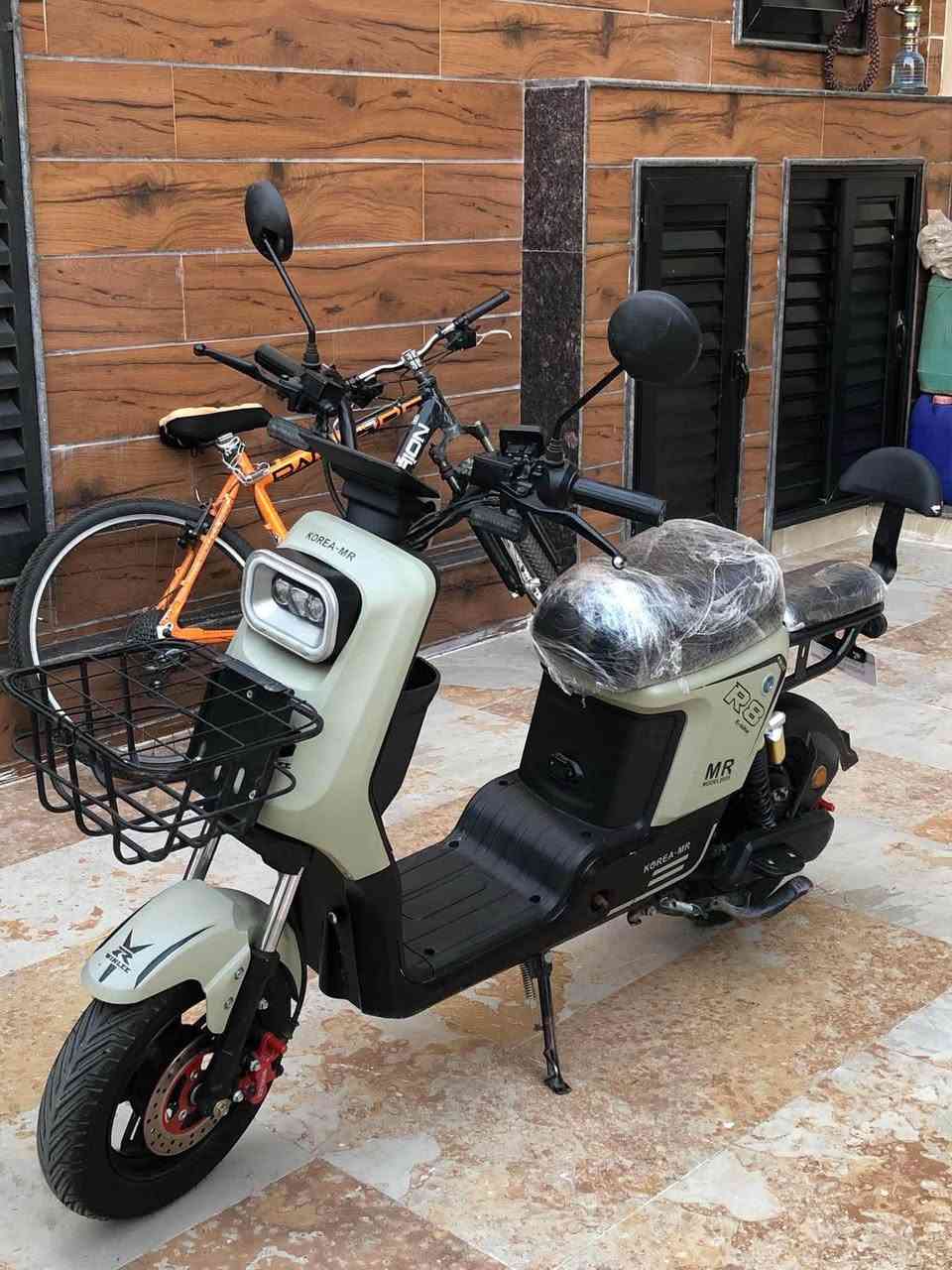 السلام عليكم 
ماطور شحن للبيع !
R8كور مور
آخو الجديد والبطاريات شرط 
السعر 350وبي مجال 
للتواصل ***********
***********
