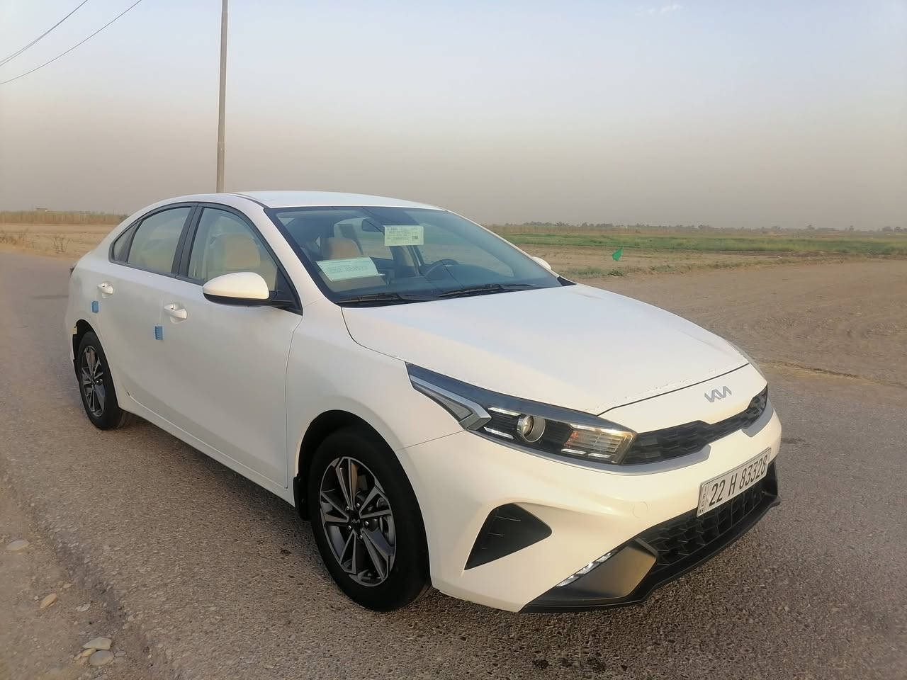 السلام عليكم للبيع سيراتو موديل 23 رقم اربيل كفاله عامه محرك 1600 قطعتين تبريد داخل لونين حساس خلفي تحكم جهتين سياره جديده وضع شركه مكان السياره واسط الصويره الشراي يتصل *********** مراوس سيراتو موديل 19 الى 22 رقم اربيل
