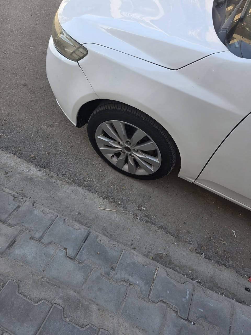 سياره كيه سيراتو مديل ١١ خليجيه سياره رقم اصلي سنويه سنساخ بس رعايه ما ندله نبيعك دوات كومت حديد  سياره كفاله كص مجفيه فقط رقم ربيل ألماني كير مكينه حداديه جديده تخم تاير جديد رقم الجوال ***********
