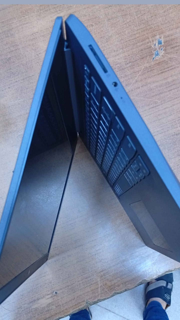 Lenovo 
GEN 10 
RAM 4 
HARD 256 SSD أربيل, العراق
