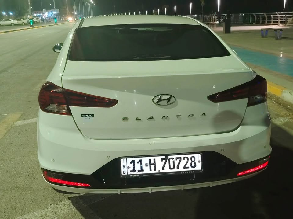 النترا 2019 خليجي  رقم بغداد  ماشية 69 الف السعر 155 فول مواصفات 
***********
