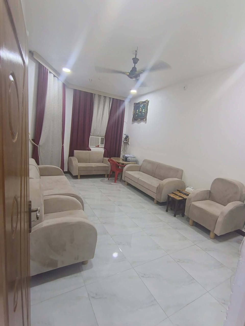 مشتمل للبيع بحي زليزل قريب من ملعب هشام مساحته 170م اتصل على الرقم ***********
