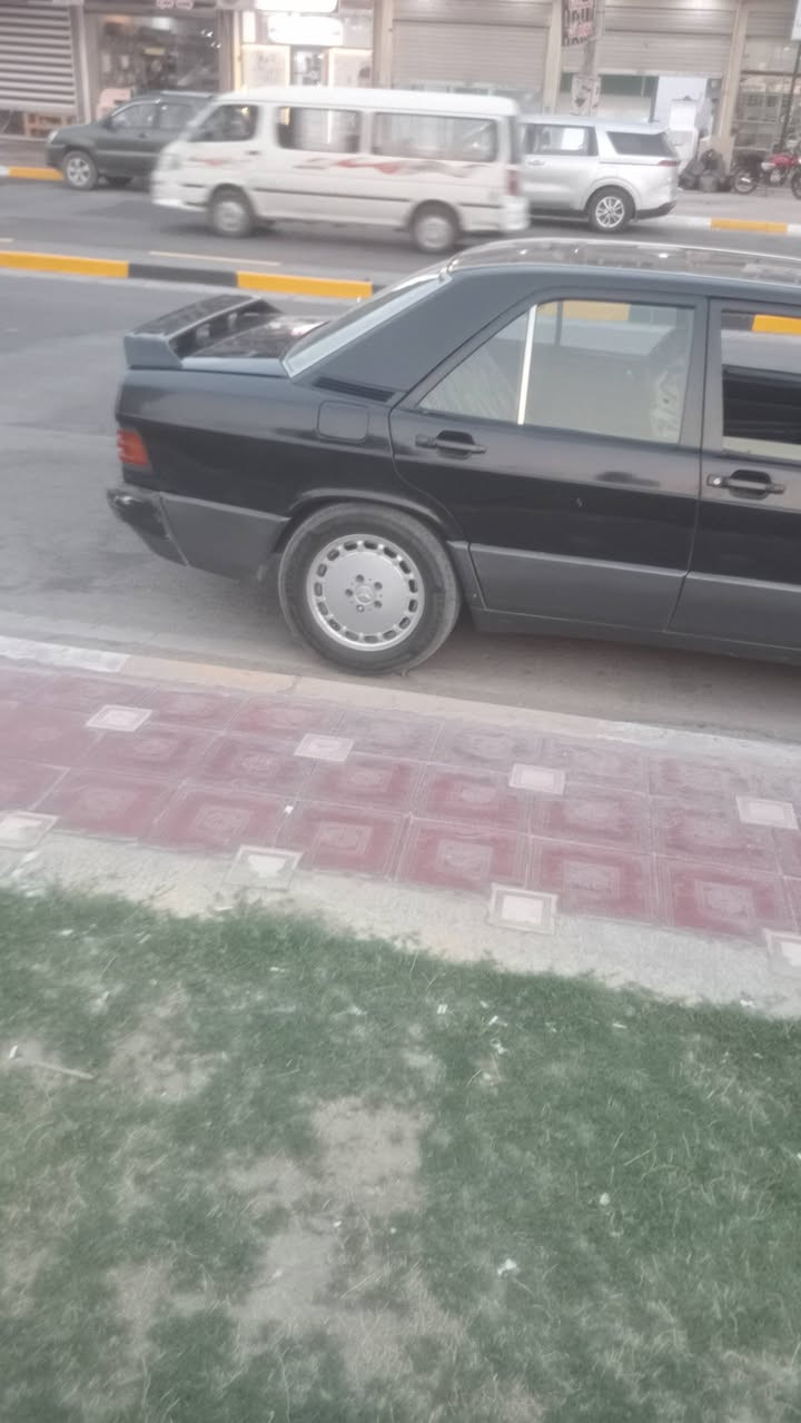 مارسيديس 91طيارين رقم بغداد إنكليزي باسمي سنويه 29 محرك كيرونجي حلوات كهرباءيات شغاله تبريدشغال السيارة بكربلاء السعر40وبيه مجال ***********ابوامير
