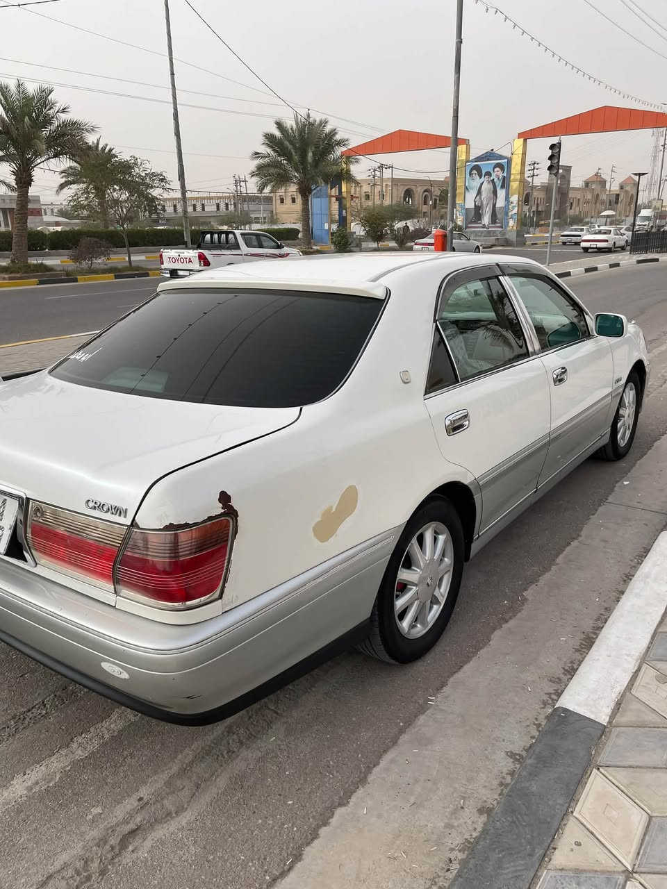 السلام عليكم 
جنون للبيع موديل 1999 سنويه الى 2027 رقم انكليزي دكمتين حداديه جديده تخم تاير جاهزه السياره مكينه وكير خير من الله والباقي مثل ما موجود بل صوره السعر 91 وبيها مجال بسيط واني خادم *********** هـ عنوان البصرة سفوان
