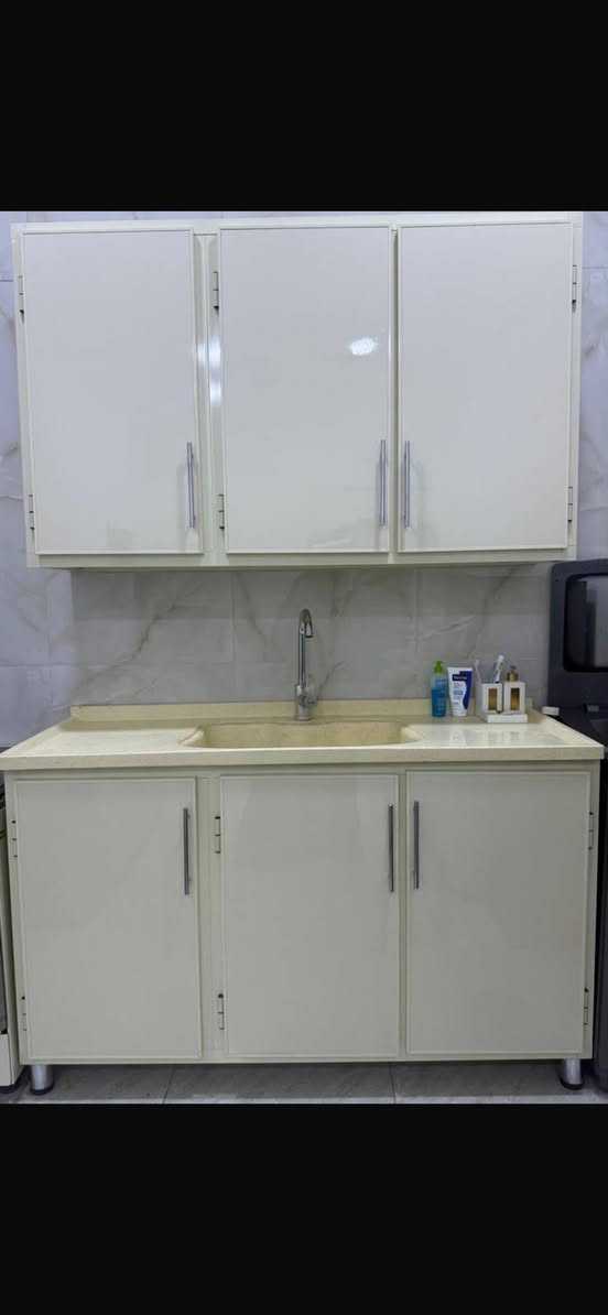 البيع سنك متره ونص مرمر اخو الجديد تسكام داخل بلوك تقيل مو بليت ارتفاع الملحق ٩٠ 
٣ طابق مع الخلاط السعر ٣٧٥ الف اتصال او واتساب 
***********
***********
