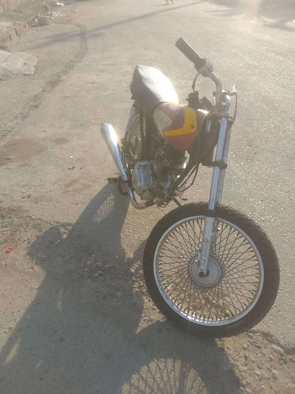 انسلام عليكم دراجه نامه بروه  مديل 20 محركه نضيف لا نضوح ولاه تبخير سعر 175 وبيه مجال مكاني بغداد سبع قصور  ***********
