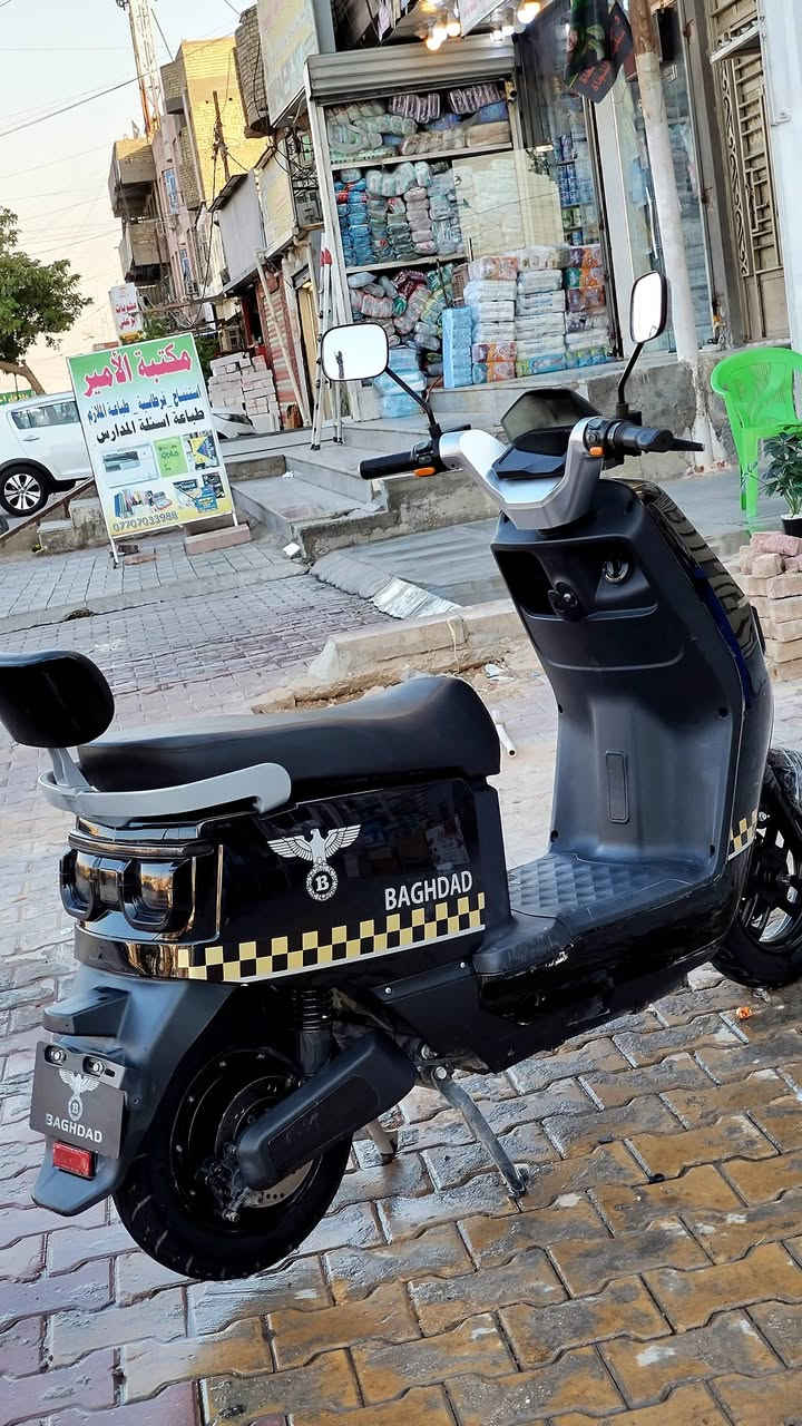 سلام عليكم دراجه شحن نوع بوليس دراجه فول مواصفات حساسات 6 باتري دراجه نضيفه مابيها اي عيب للاستسفار ع رقم ***********
