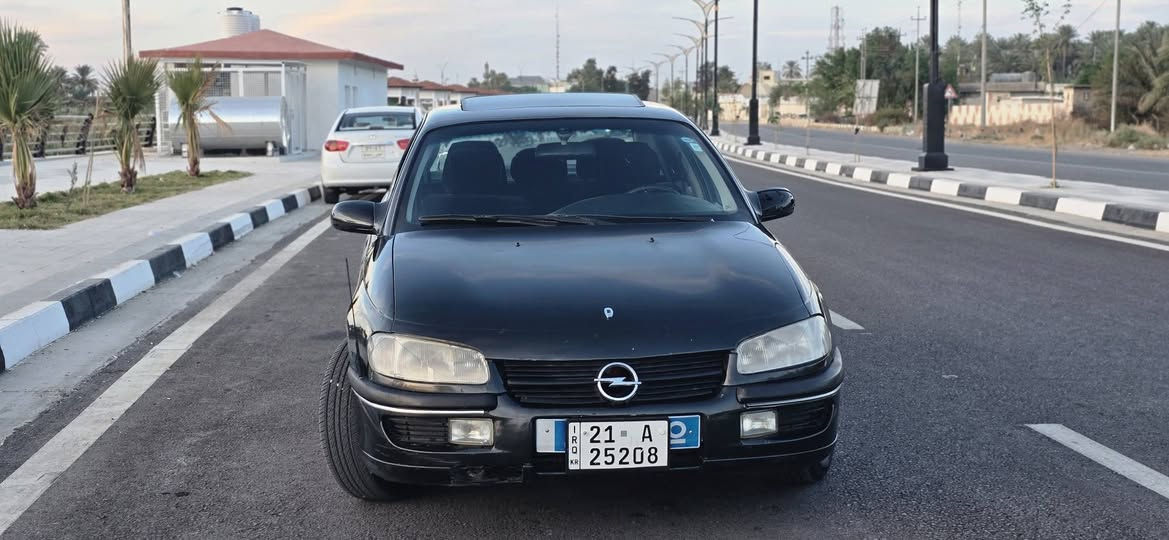 ١٩٩٦ • صبغ عام • سقف سلايت