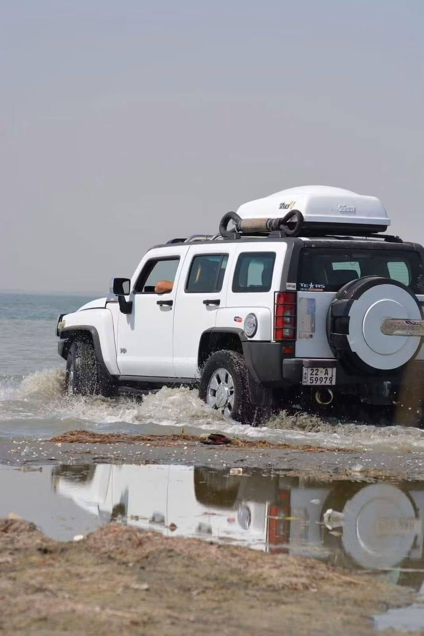 من المميزات بالعراق ( كفاله عامه وضع شركه )
همر h3 الفا 2009 خليجي 
محرك 5300 بلادي مو تحوير 
كفالة عامة 
مراوح كهرباء 
حماوة ثابته 
تبريد ثلج 
نضام 4 ويل 
2 ويل 
كاملة بدون اي نقص 
مكان السيارة بغداد 
للاستفسار *********** واتساب
