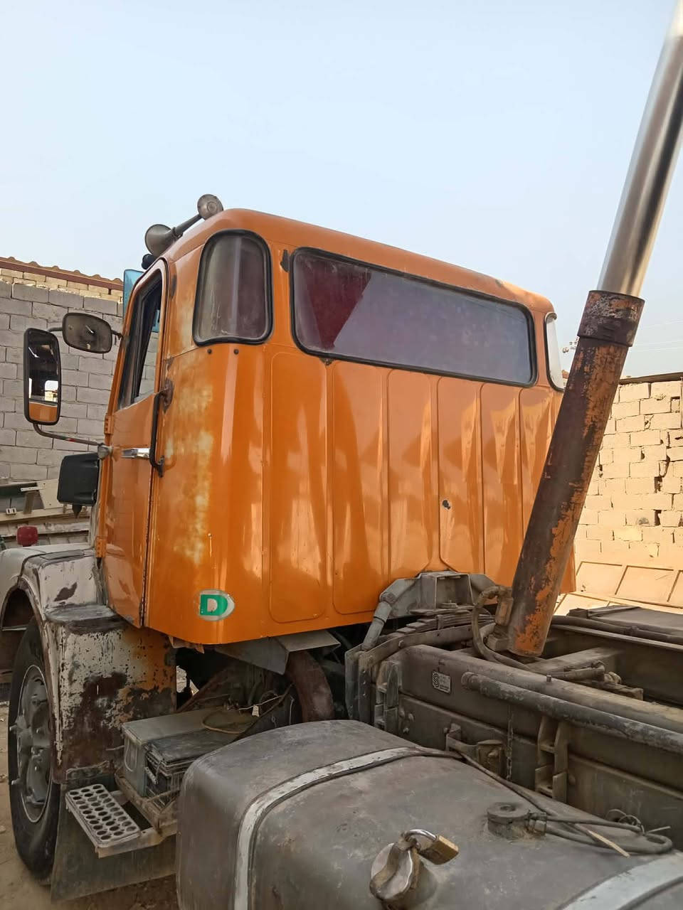للبيع فالفو موديل 82 بلادي محرك كير مجموعه كفاله سياره خير من الله جاهزه لشغل رقم بغداد أصفر تحويل العنوان واسط الصويرة الاستفسار ***********
