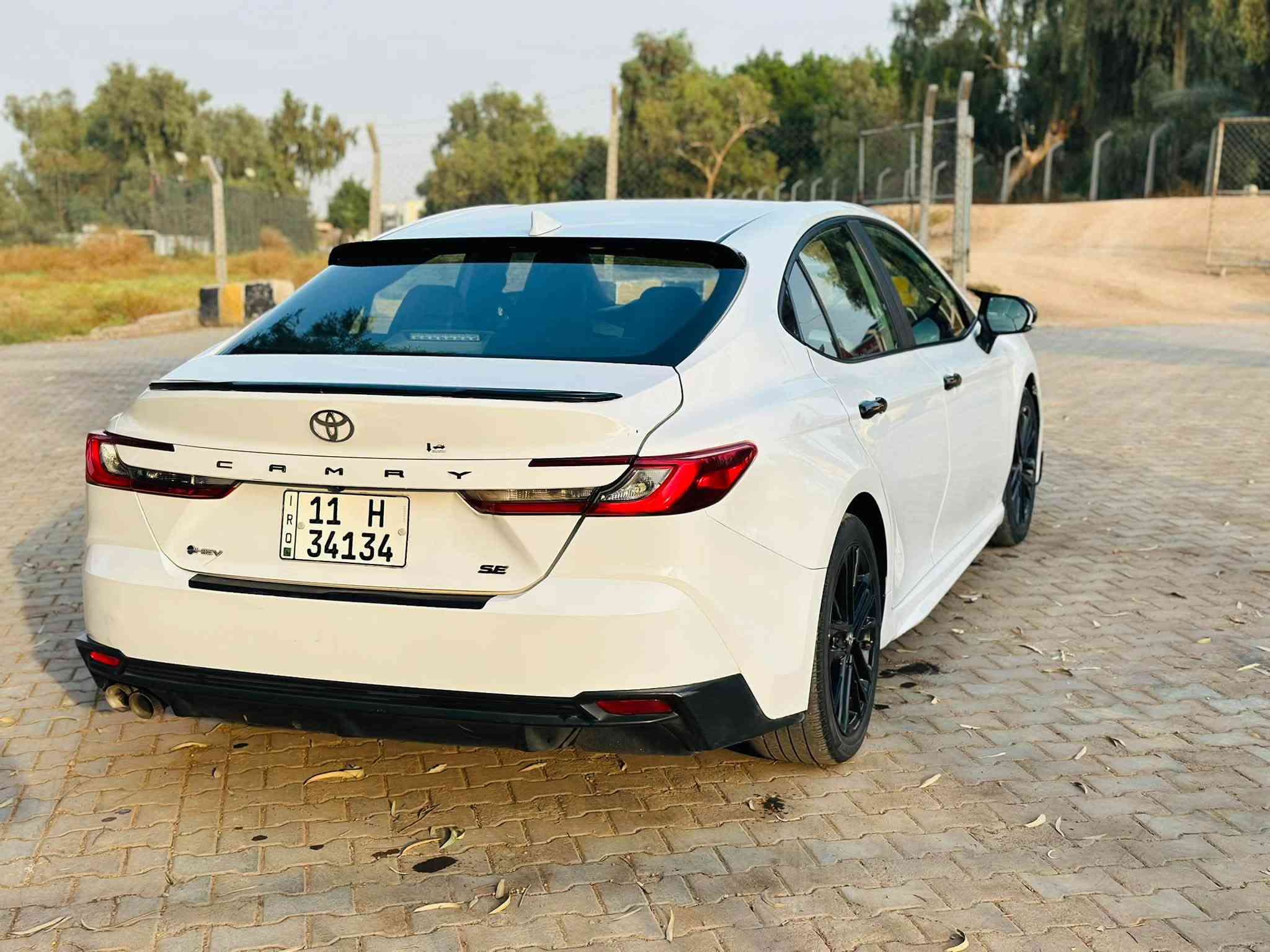 كامري SE • ٢٠٢٥ • هايبرد بنزين