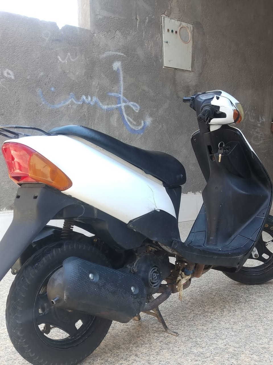 سلام عليك دراجه ساسوكي للبيع
دراجه ناعمه أوراق كامله نوع رياضي سعر ٣٥٠ وبيه مجال تواصل عله رقم *********** متوفر وتساب فقط
