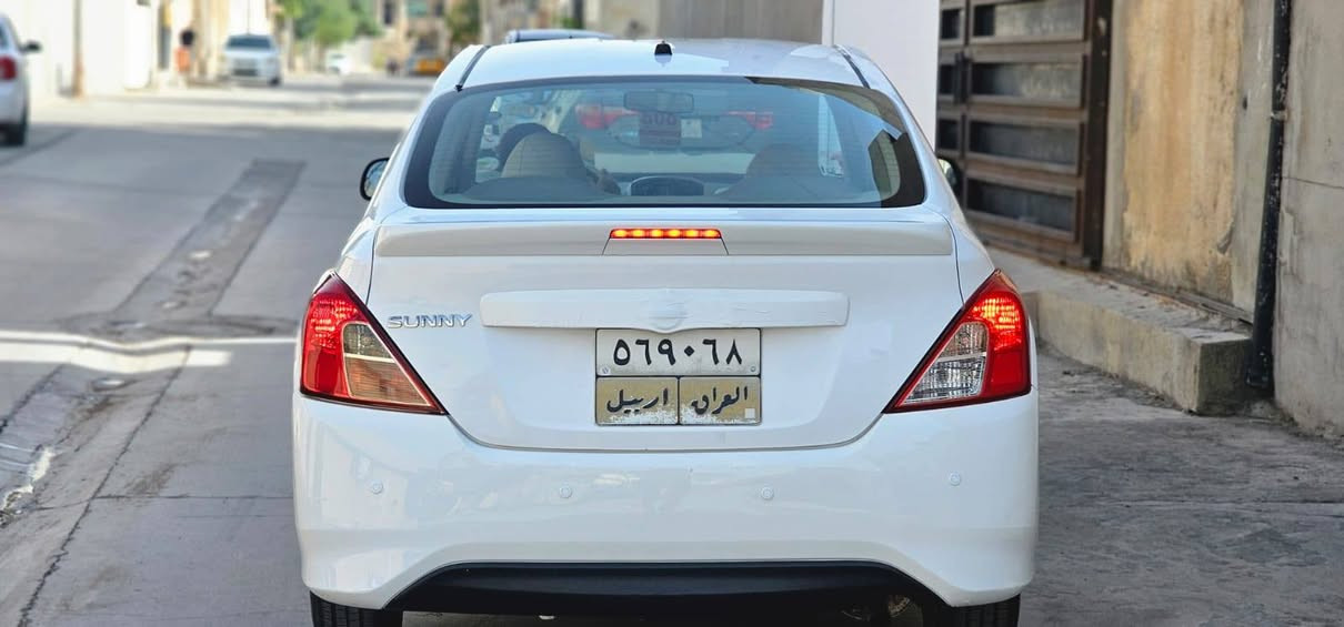 السلام عليكم 
للبيع نيسان صني موديل 2020 
سياره بي مكانين بارد سياره كير محرك صدر تبريد كل بشرط مابي نقص 
مكان كركوك سعر 95 بي مجال بصيط
***********
