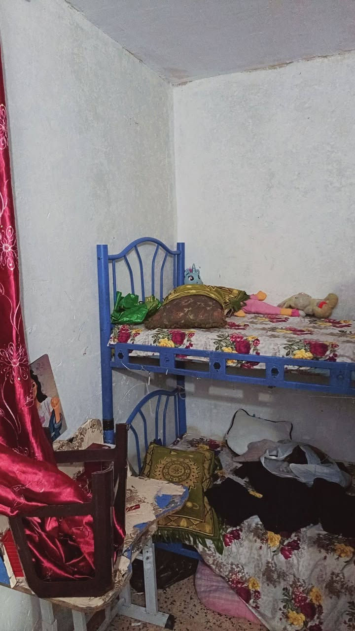 للايجار للايجار
طابق ثاني الايجار يحتوي على ٣غرف واستقبال ومطبخ مع حمام وسطح درج خارجي معزول  في منطقه الشهداء العبيدي الثانيه خلف مستوصف سليمان الفيضي الاستفسار الاتصال على الرقم
 ***********
السعر ٣٠٠وبيه
