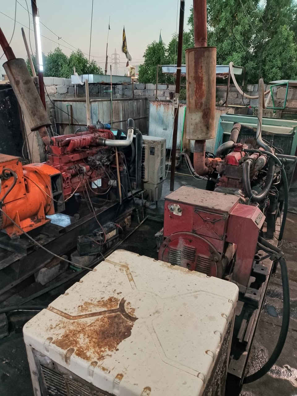 موقع البيع حي النضال الحمل 850امبير يحتوي على مكاين افيكو 2    120  مسجله 175كيفي    مكانه جزره الاستفسار الاتصال ***********
