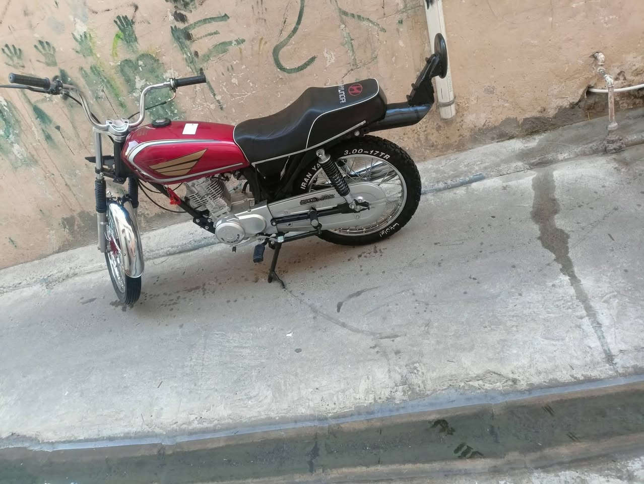 للبيع ماطور حربي 
شرط المحرك صبانه ما محطوط عليه تحريكه معدل نار
المحرك جديد شرط رابيدو الغني عن التعريف
مكاني موصل جانب الايمن
السعر 500 وبي مجال حك جيتك 
رقم المبايل *********** وبي واتساب
