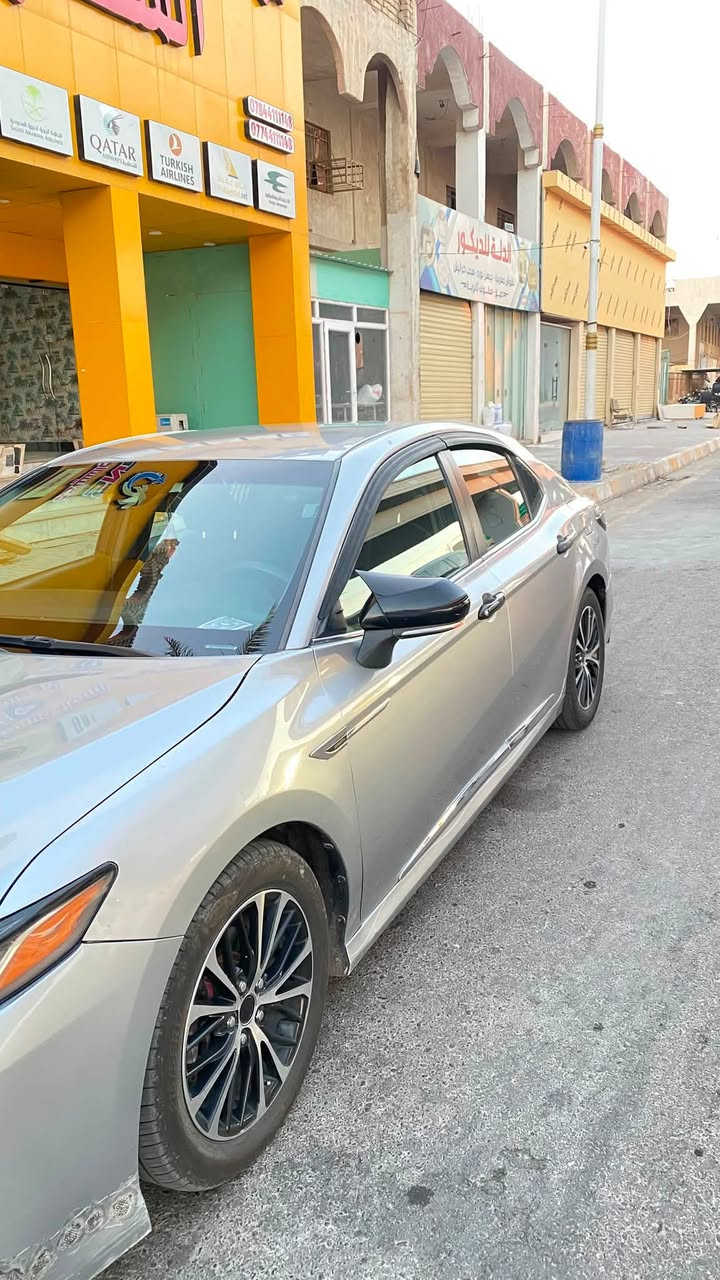 كامري 2018 للبيع 
رقم اربيل باسمي 
ضررها جاملغ خلفي وبارد كد شبرين بالبنيد 
كير محرك صدر تبريد كلها شرط 
السعر 160 وبيها مجال 
للاستفسار ***********
متوفر واتساب
