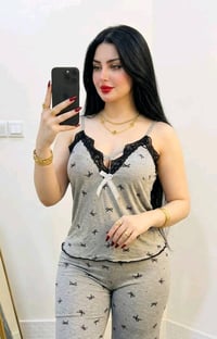 تراك نسائي • ٣ قطع • للحجز