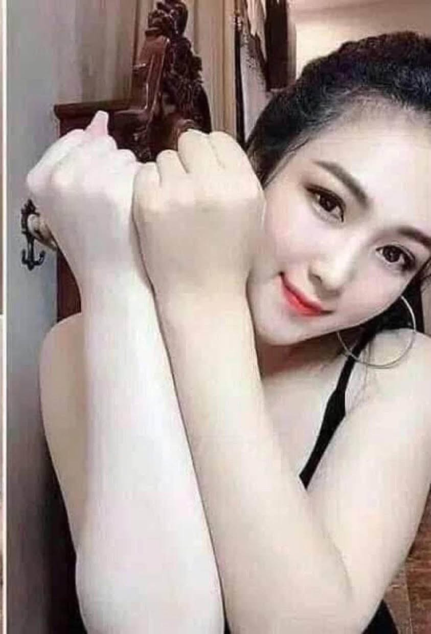 مبيض فوري بشكل بخاخ كاريزما 💪🏻✔️مبيض فوري 😍 
بخاخ سبراي #اصلي

 ✔️منتج خرافي  تفتيح فوري للبشرة في جميع المناطق الجسم ومناطق حساسه و امن جدا😍

✔️تبييض 💝
 ✔️اشراقة 💝 
✔️ترطيب بالحليب 💝 
✔️تضييق المسامات 💝
مجرد تخلي ع البشرة وجه او جسم  5 دقايق وراها اغسلي بالمياه مراح يروح  وشوفي البياض  يدوم يوم كامل واكثر 
المنتج الاول في العالم الذي اذهل جميع مستخدميه من اول استعمال👌🏻👌🏻
✔️يعمل علي تبيض البشرة بسرعة فائقة ومذهلة 
✔️ويعمل ع التبيض الدائمي 

لحجز والاستفسار ع وتساب ***********
توصيل بسمايه1000
بغداد مخافضات ب5000

