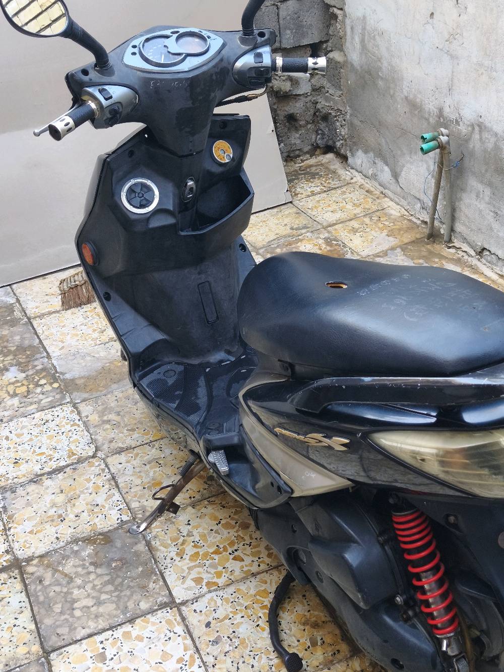 سكنس فحل نوزل ياباني 
850 وبيها مجال 
نقصها فقط دشبول