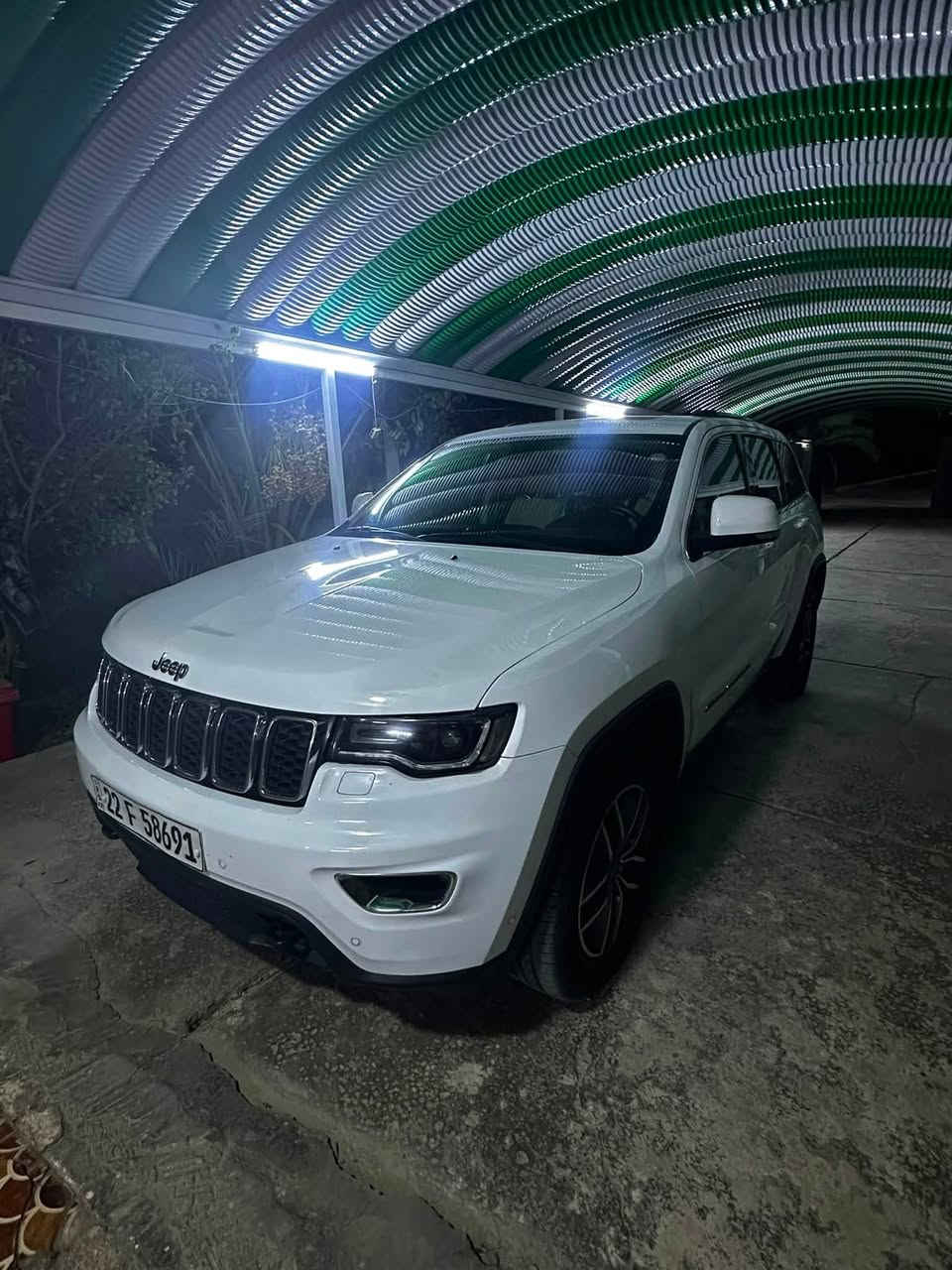 جيب 19 خليجيه ماشيه 100 كفاله عامه عدا بارد بسيط بل جاملغ الامامي 4x4 فتحه سقف كير مكينه صدر تخم تاير كله جديد مكينه شركه مكان السياره بابل مشروع المسيب #السعر 235$
***********
