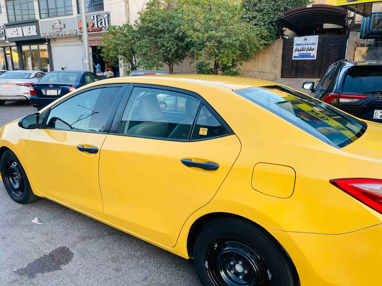 *********** كورله للبيع مديل ١٨ رقم بغداد بسمي  سنويه جديده الحد ٣١ماشيه 120 كلش نضيفه صدر كير محرك كله بشرط رادار امامي بيها دوشمه جديده سياره جاهزه ربع ماتصرف عليها ضرر جاملغ وبنيد نفسهن مصلحات بشاصي فقط سحبه بدون تصليح  سعر ب ١٣١ بيها مجال
