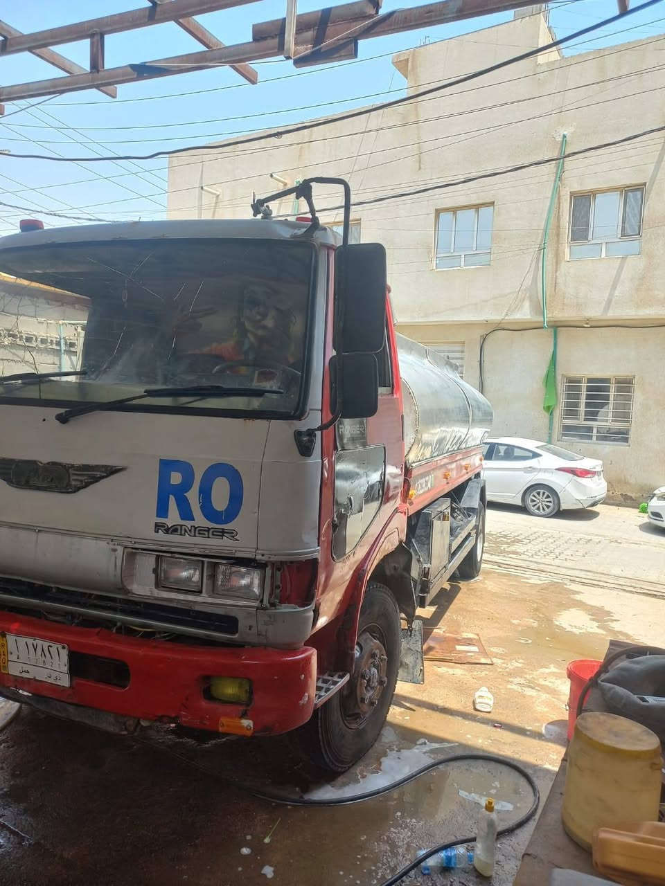 السلام عليكم من رخصت مدير الكروب 
تنكر هينو طيره حجم 60 
8طن مشروع وطني 
رقم ذي قار الماني 
جاهز من كلشي 
رقم ***********
العنوان البصره أبو خصيب
