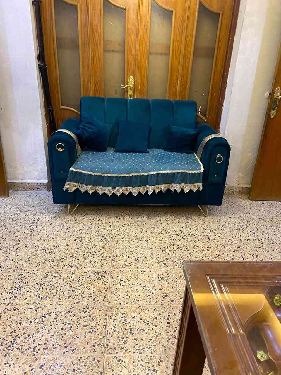 طقم كنب • نضافه ٩٥٪ • حي الجوادين