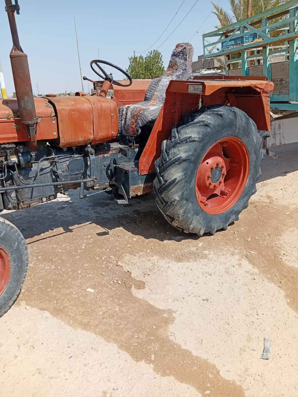 سلام عليكم تنكتر 71 للبيع نضيف هودرليك محرك كير مكفول من كلشي المكان العبيدي
***********
